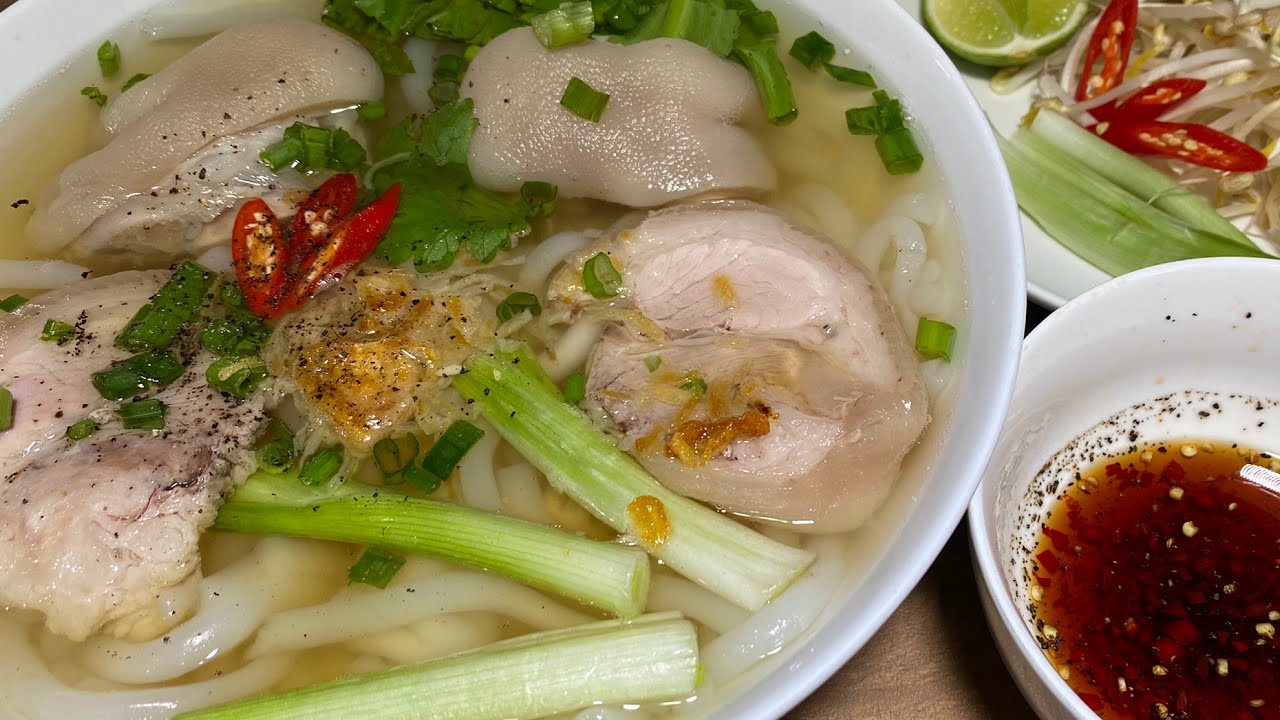 Phương pháp Nấu Bánh Canh Giò Trảng Bàng Tây Ninh Rất Nổi Tiếng Bánh Canh Giò Heo Ngon Ở Mỹ