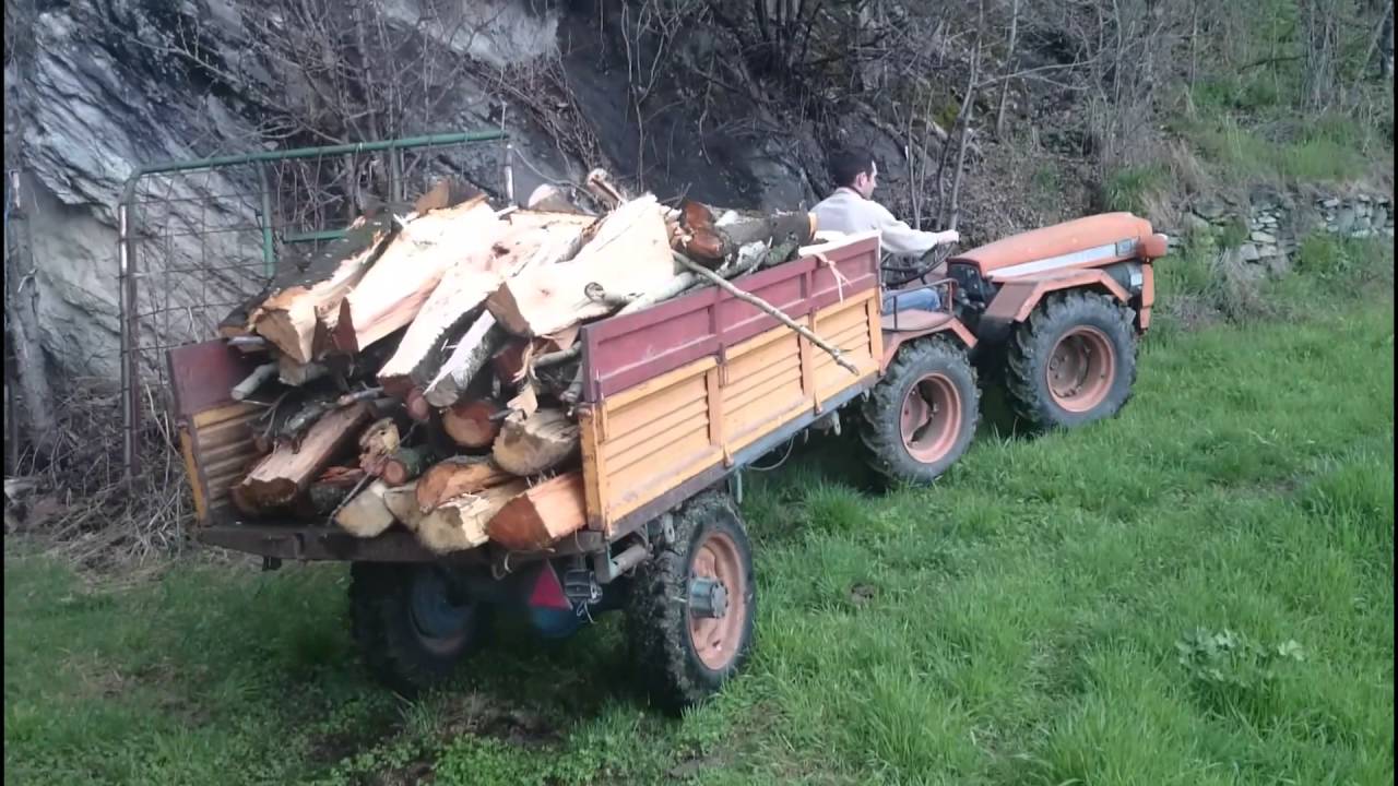 Carraro SuperTigre carico di legna 3