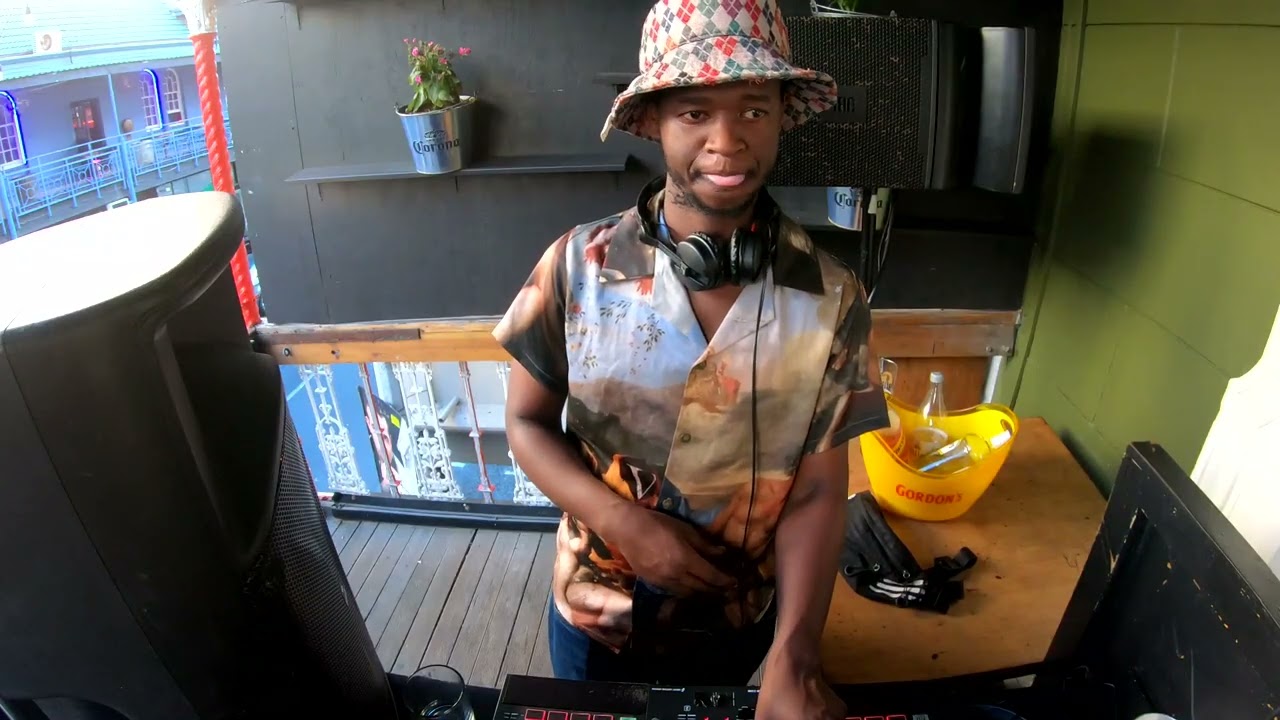SATURDAY HANGOUT PRESENTS 20012