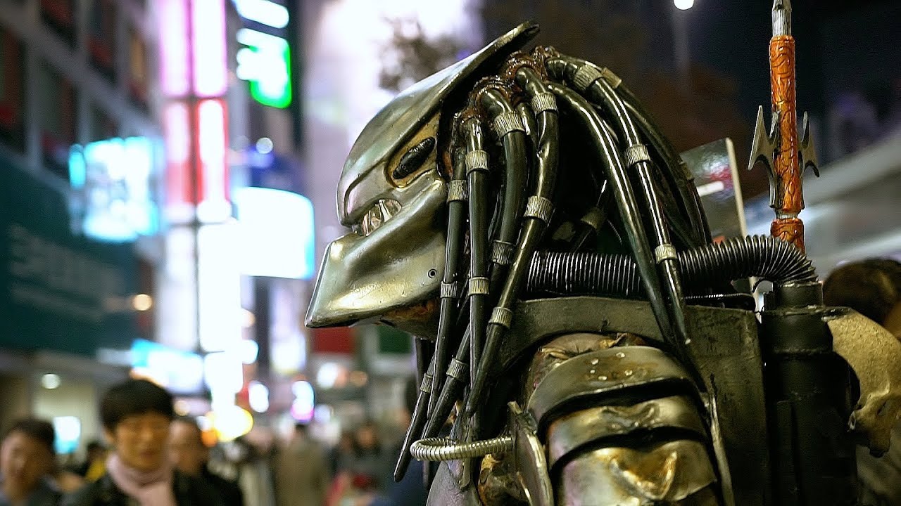 PREDATOR in SHIBUYA / プレデター渋谷に出現