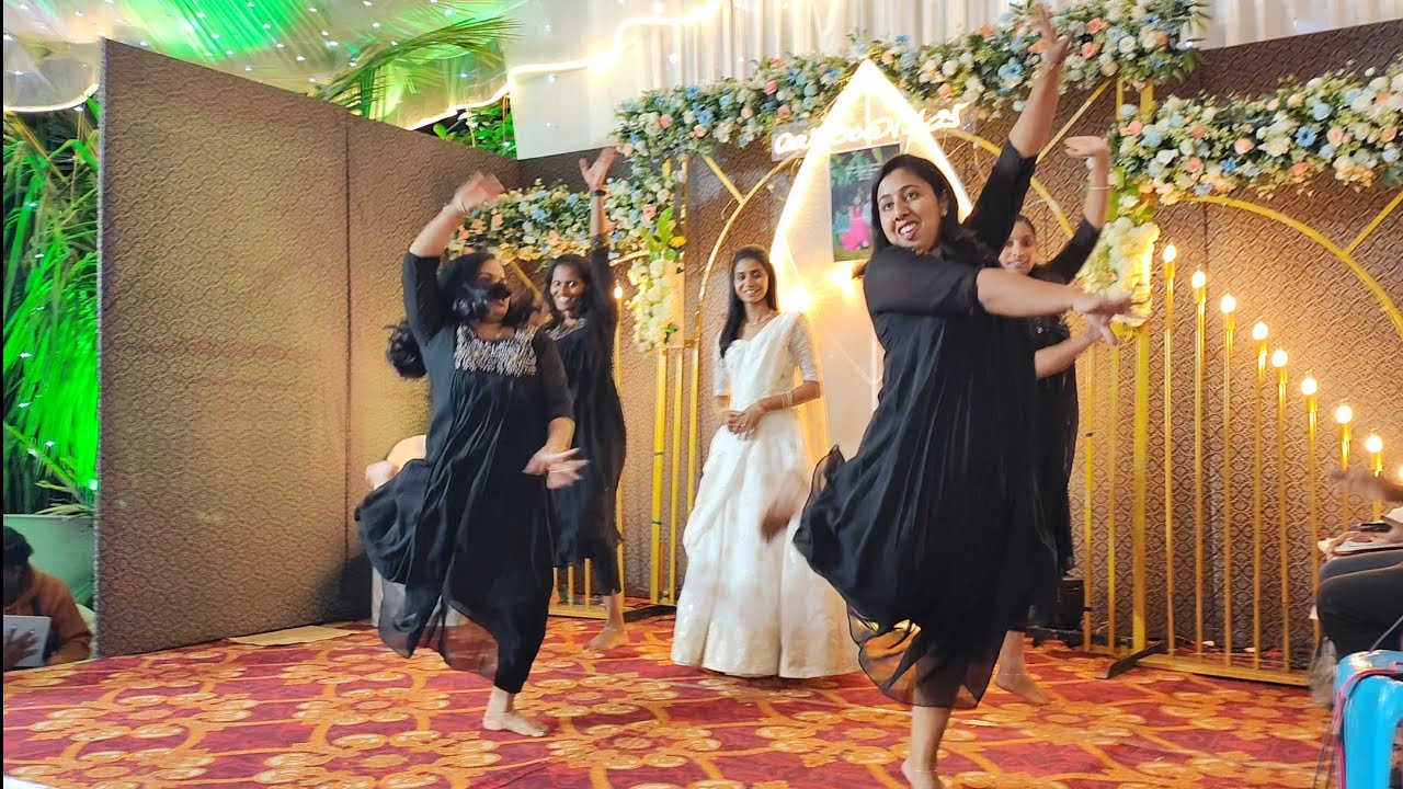 Sisters Stole the Show! Surprise Engagement Dance Performance