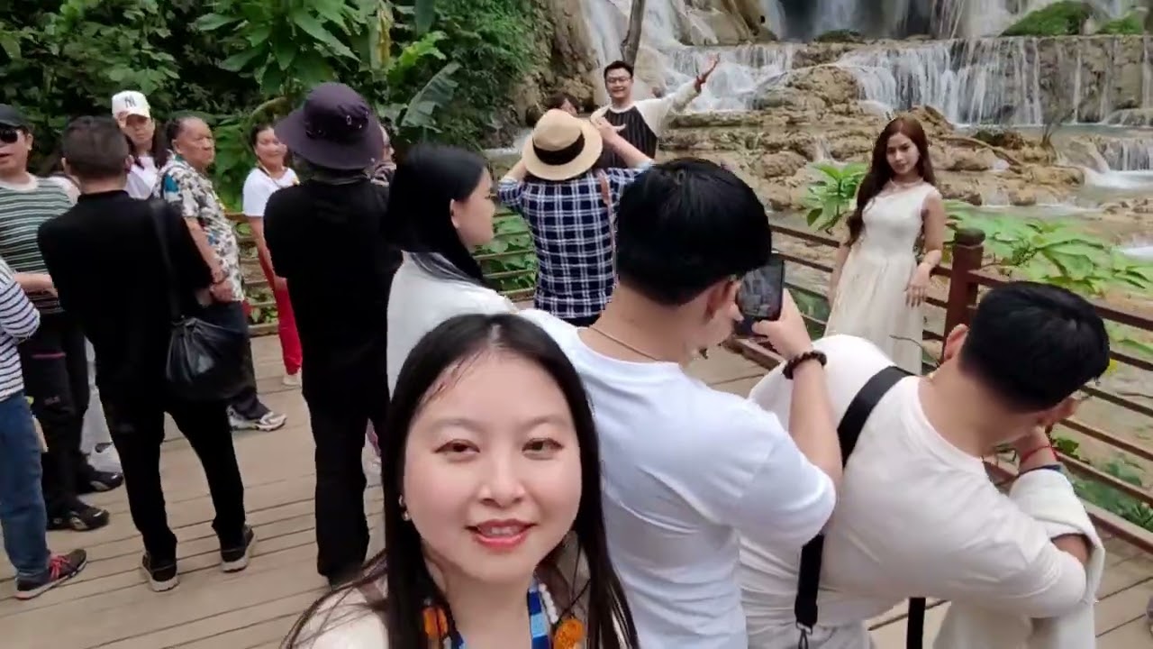 kwang si waterfall ：）