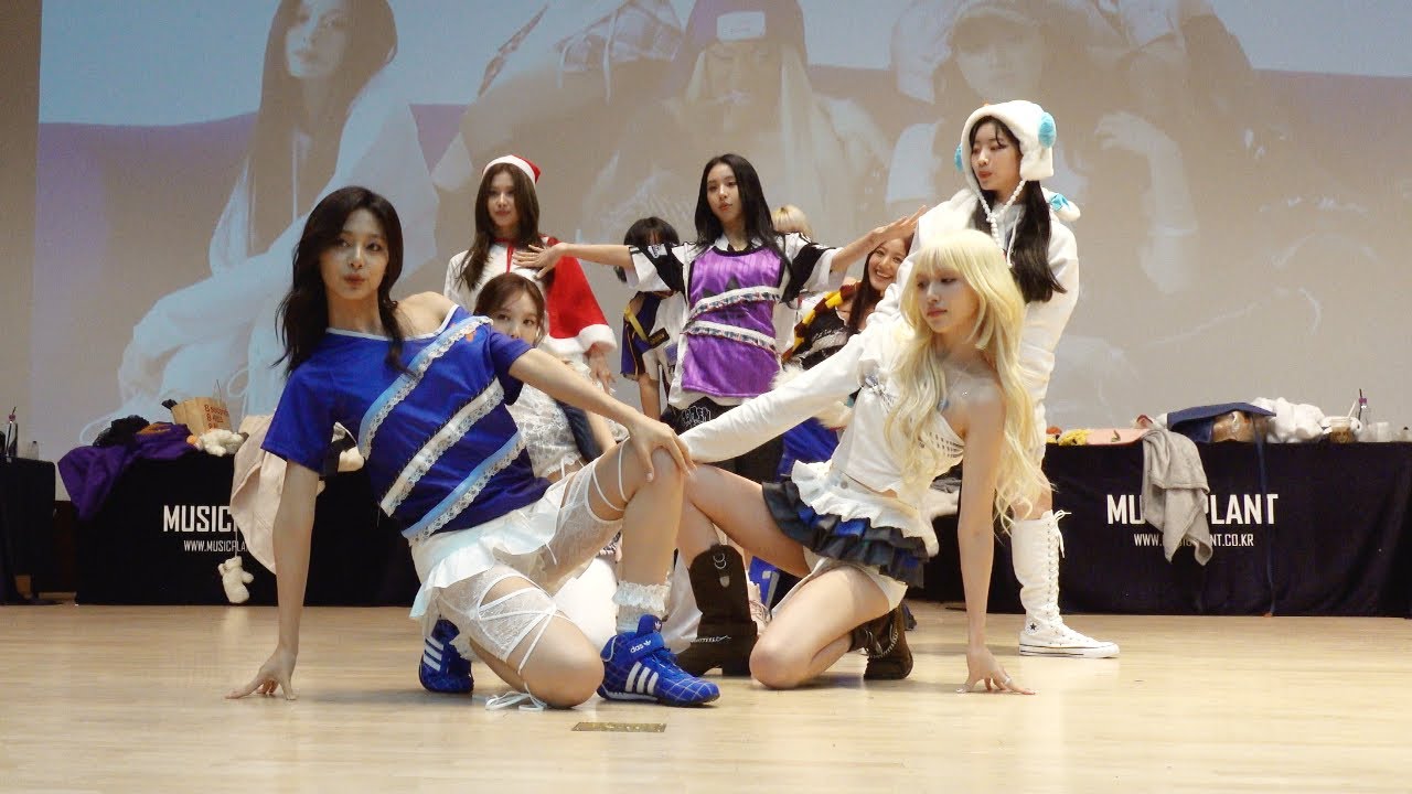 [FANCAM] 241214 트와이스 (TWICE) MusicPlant Fansign 뮤직플랜트 팬사인회 