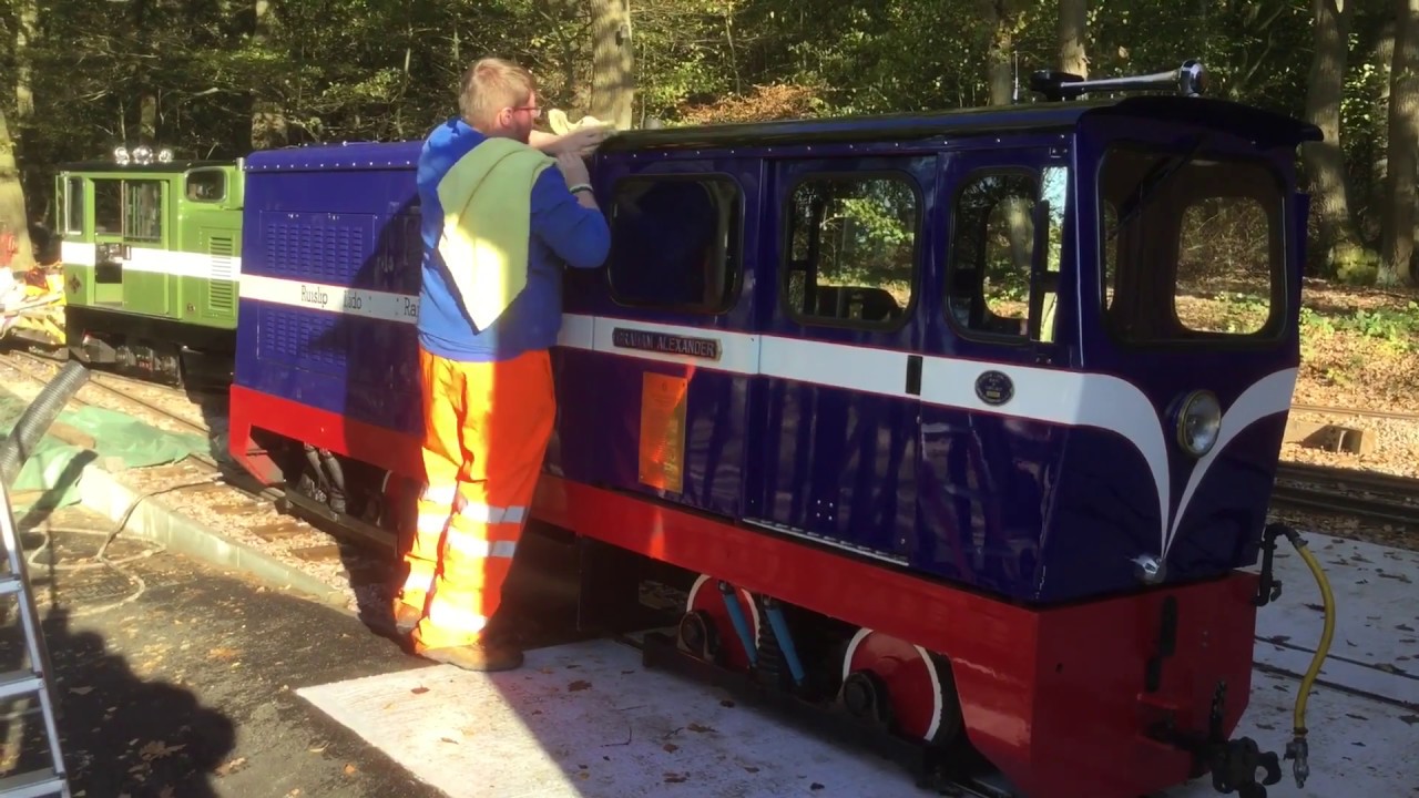 Ruislip Lido Railway | A Sunny Autumn Sunday