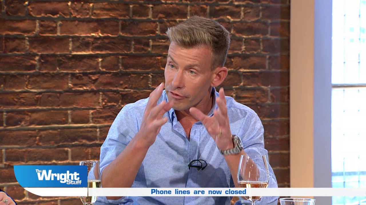 Dr David Bull knows his wine! #wrightstuff