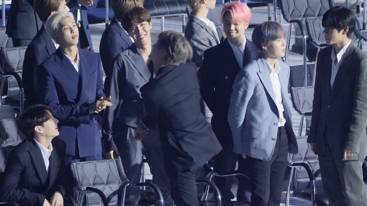 190424 방탄소년단(BTS) 청하노래에 신난 석진이, 정국,석진 장난치는 ,올해의 아티스트상 수상소감 [4K] 직캠 Fancam (TMA) by Mera