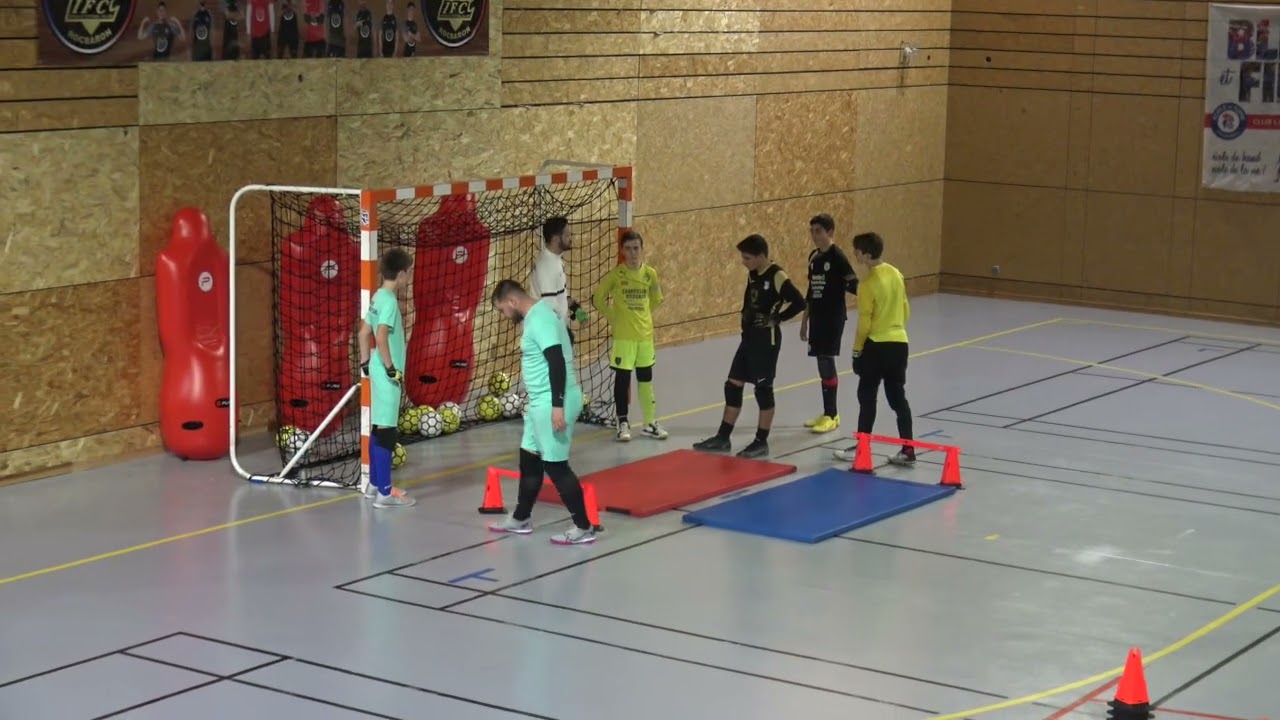 Entrainement gardiens futsal : academie gardiens de but futsal d’Issole