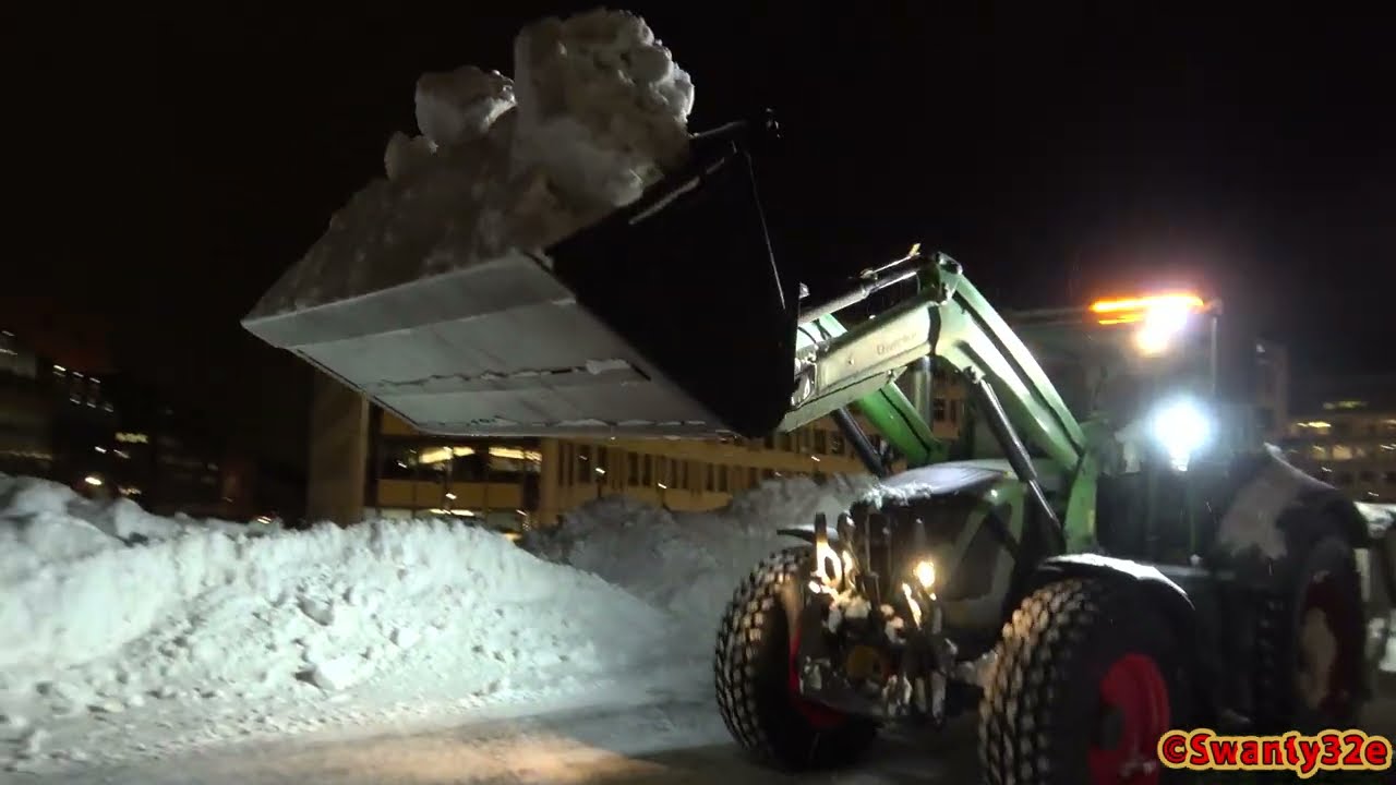 4K| Snow Pile Removal - Fendt 516 Vario & Fendt 724 Vario With Trailer