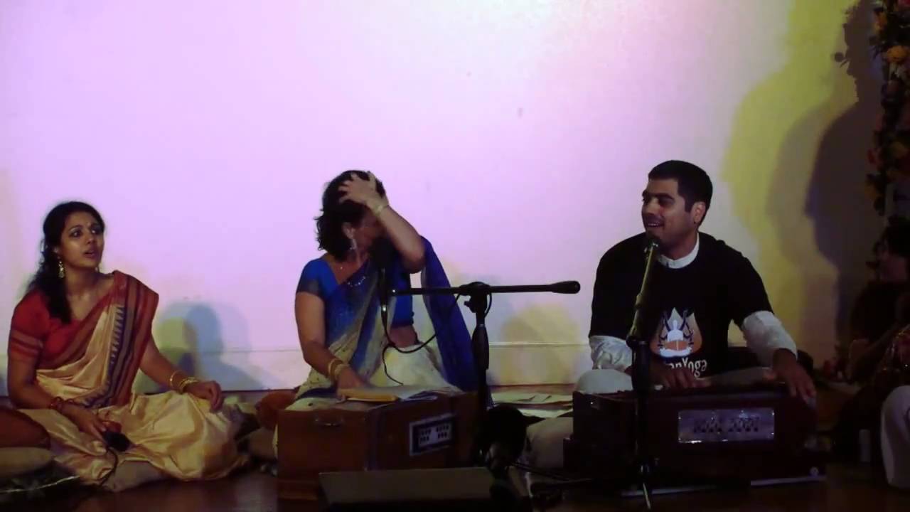 Janmastami Bhajan - Karnamrita - Krishna Jinika Namahe - 5/7