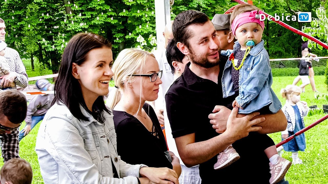 „Wieczorne bzykanie” zachwyciło publiczność - Majówka Szkółkarska w Zasowie