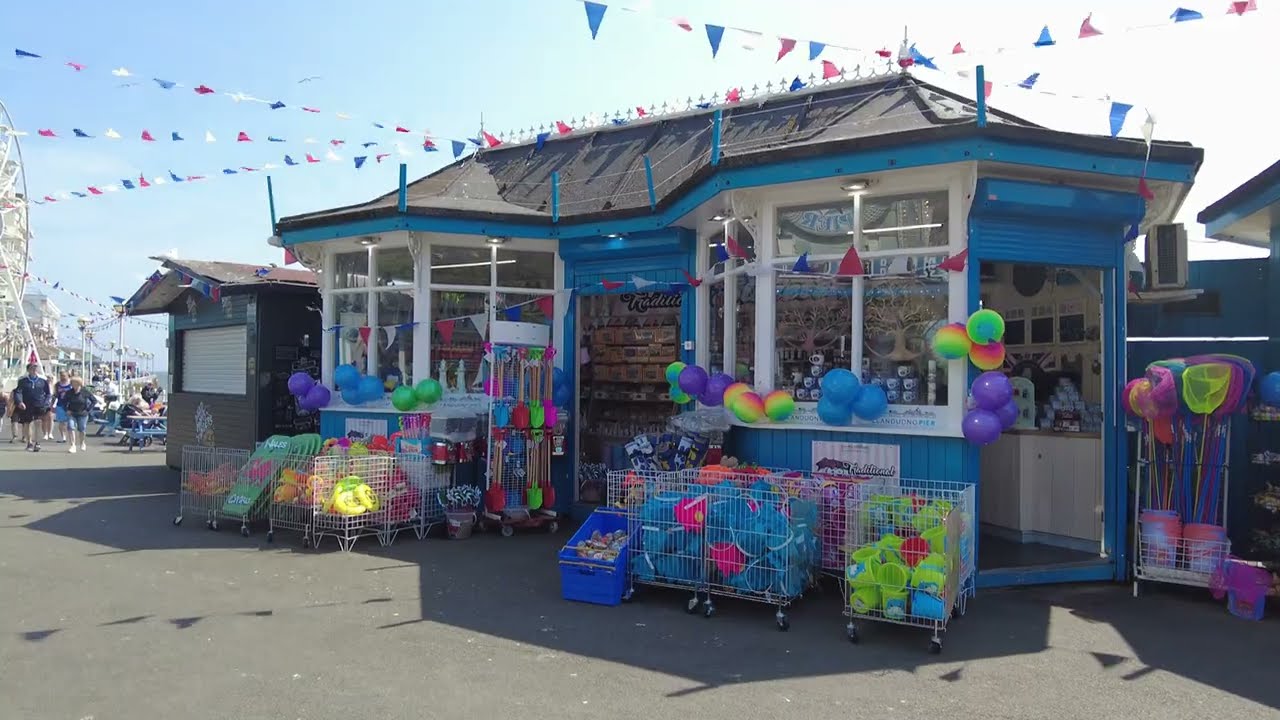 Llandudno Pier No Talk Walk