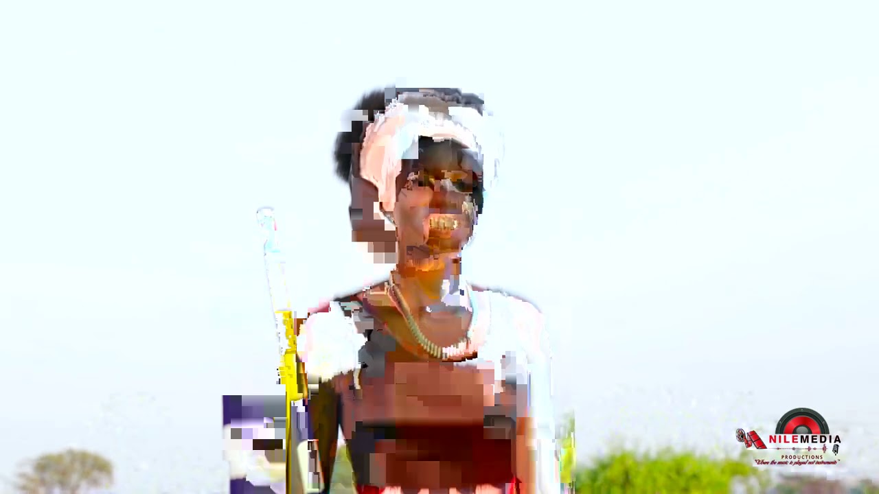 Deng Yaak Deng-Peei(Senior de Jairo)  Ft Chol Mawut DC