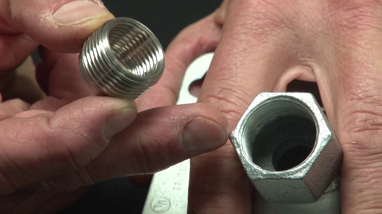 1-1/4 to 3/4 in. Stainless Steel Reducing Bushing