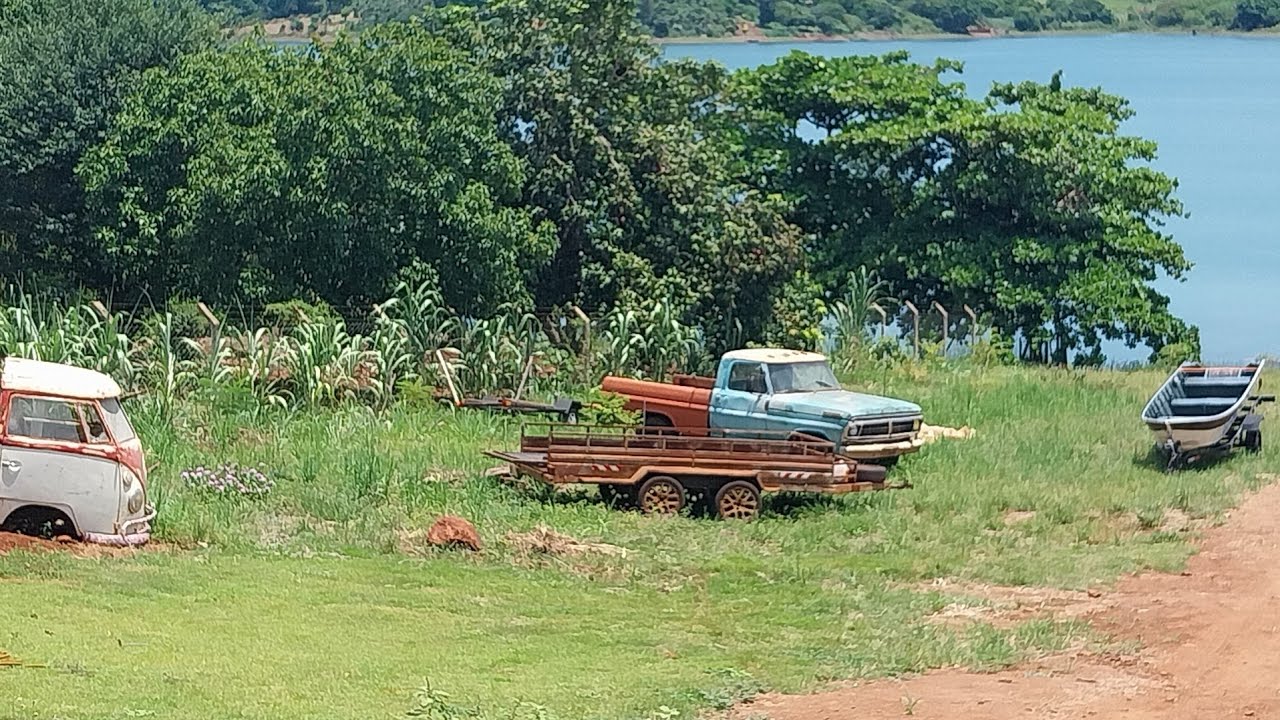 Olha quanta coisa antiga encontrei nesse local