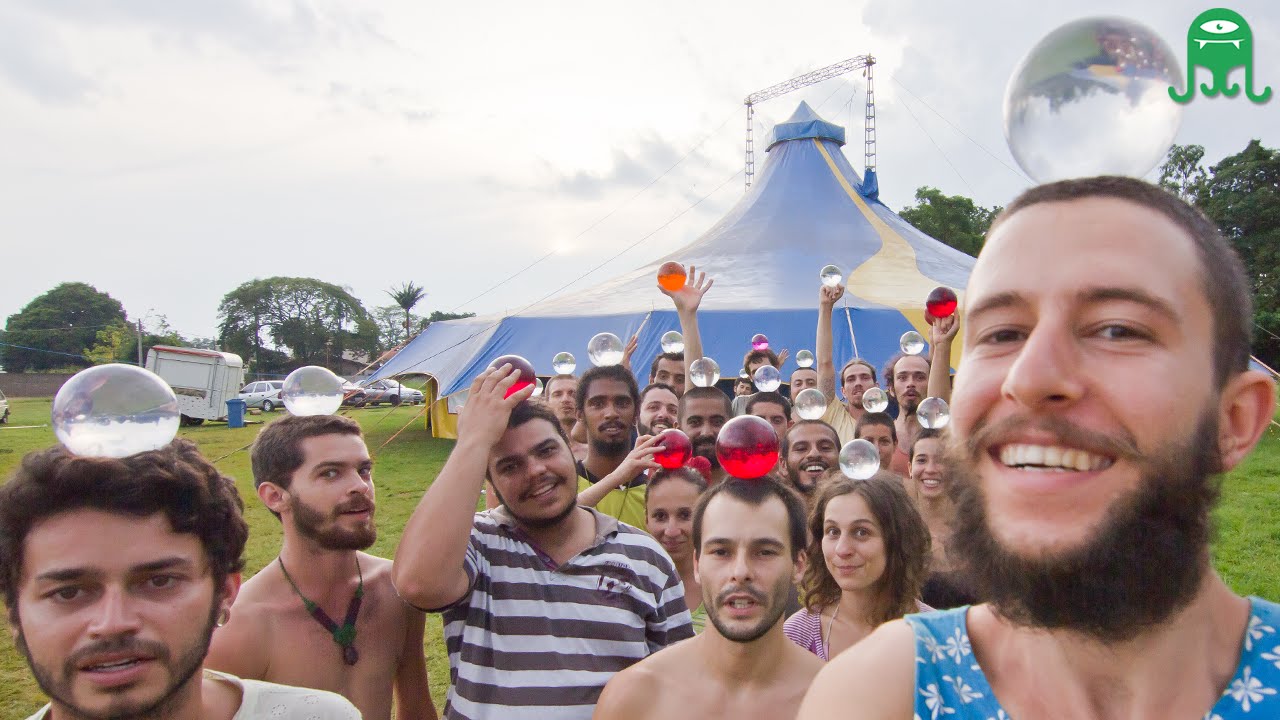 Contact Juggling - Muitas Bolas flutuantes! - 16ª CBMCP