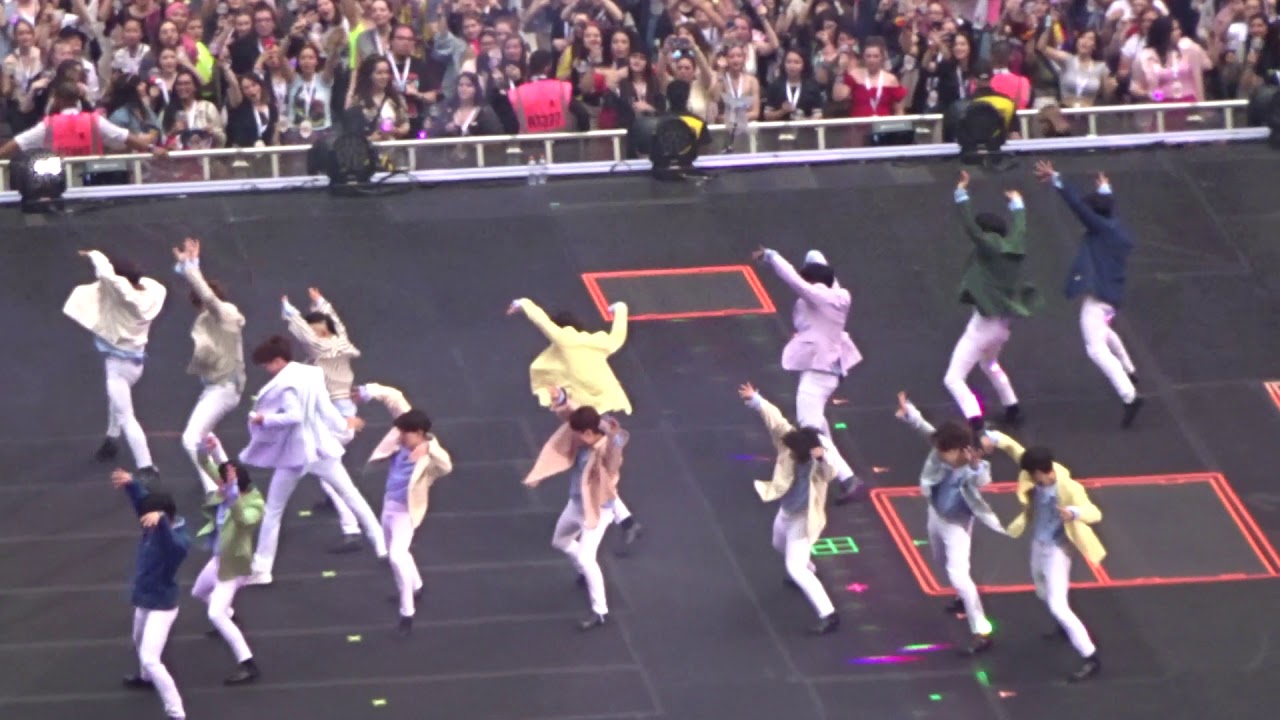 BTS J-HOPE Solo JUST DANCE @ WEMBLEY STADIUM London Concert 1st June 2019