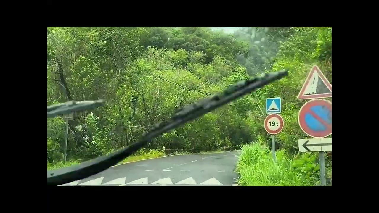 On vous emmène à la cascade grand galet #langevin #reunion #reunionisland 