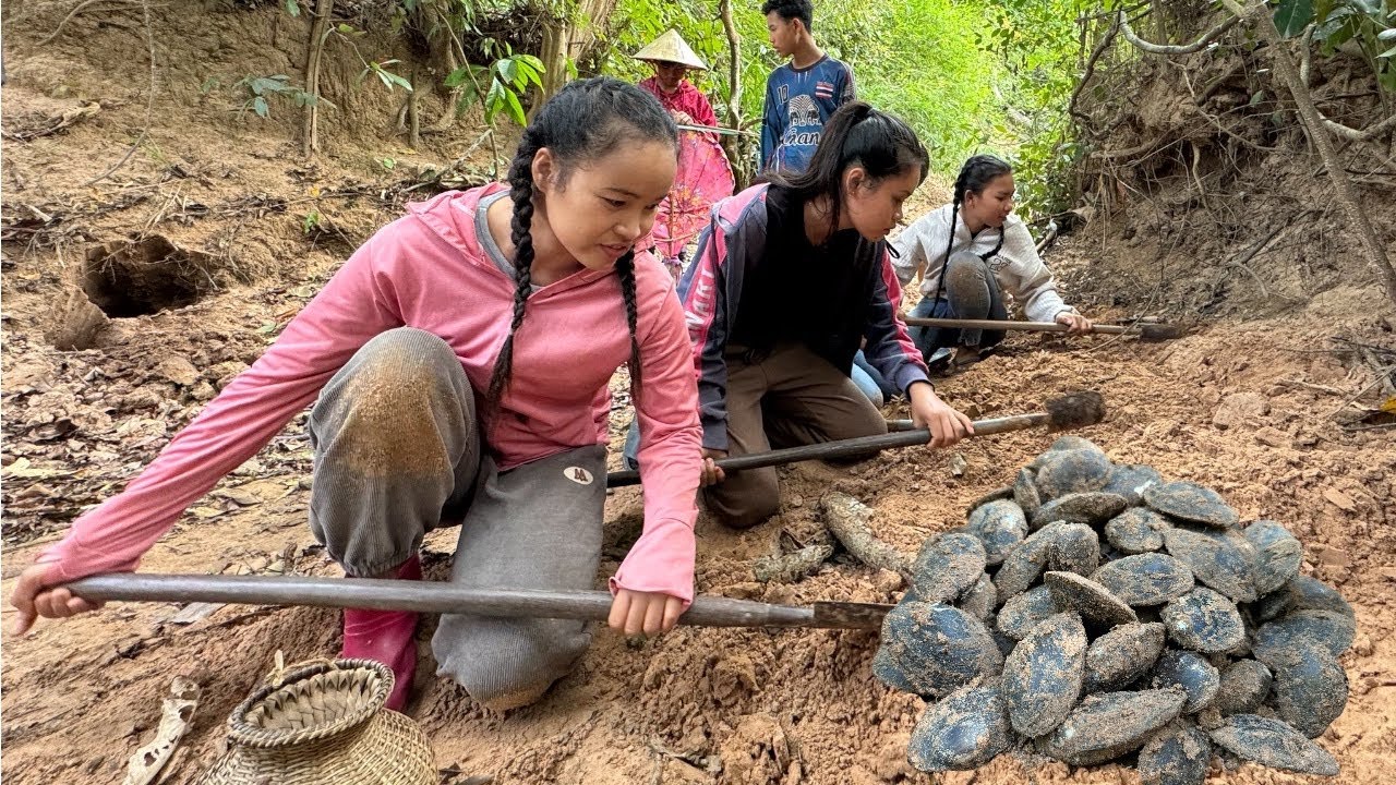 เลาะห้วยหาขวาเขียดทรายขวาหอยกาบ ເລາະຫ້ວຍຫາຂົວຂຽດຊາຍຂົວຫອຍກາບ