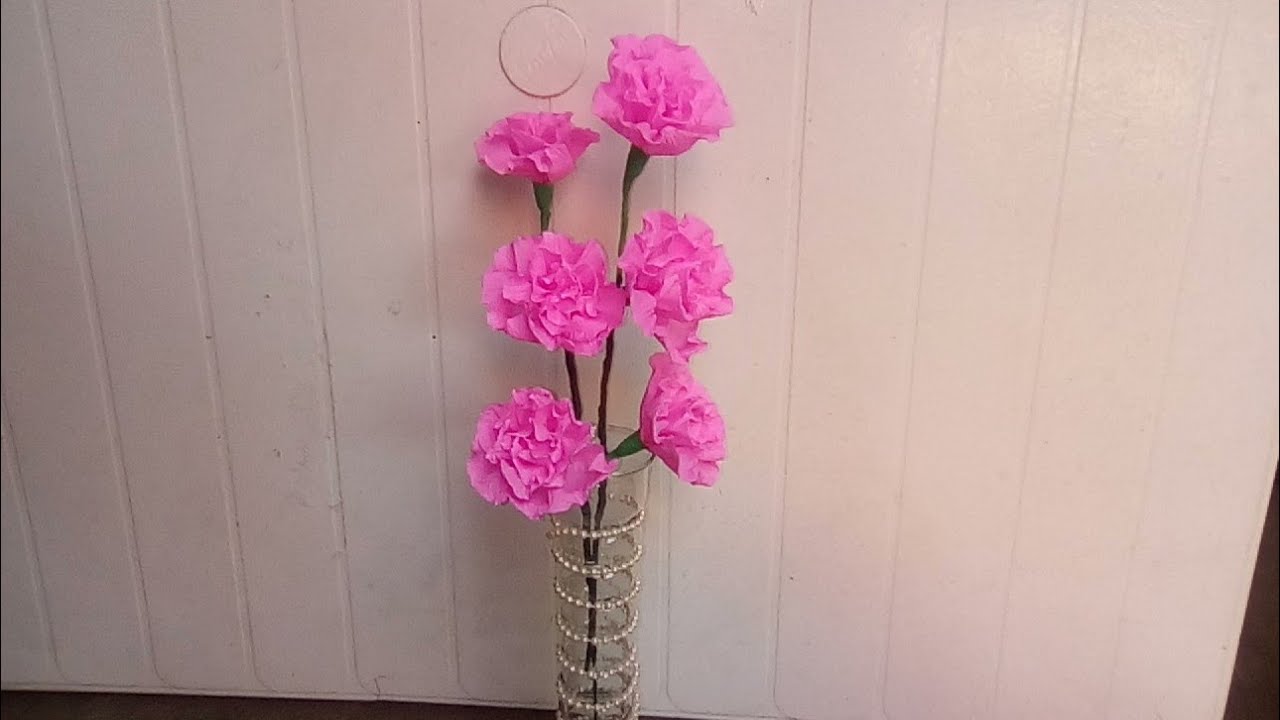 Flores pequeñas de papel crepé