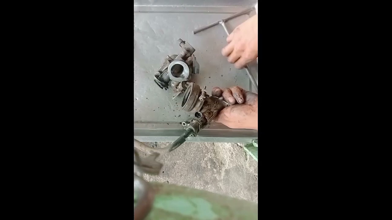 Bajaj Re Throttle body cleaning Fi