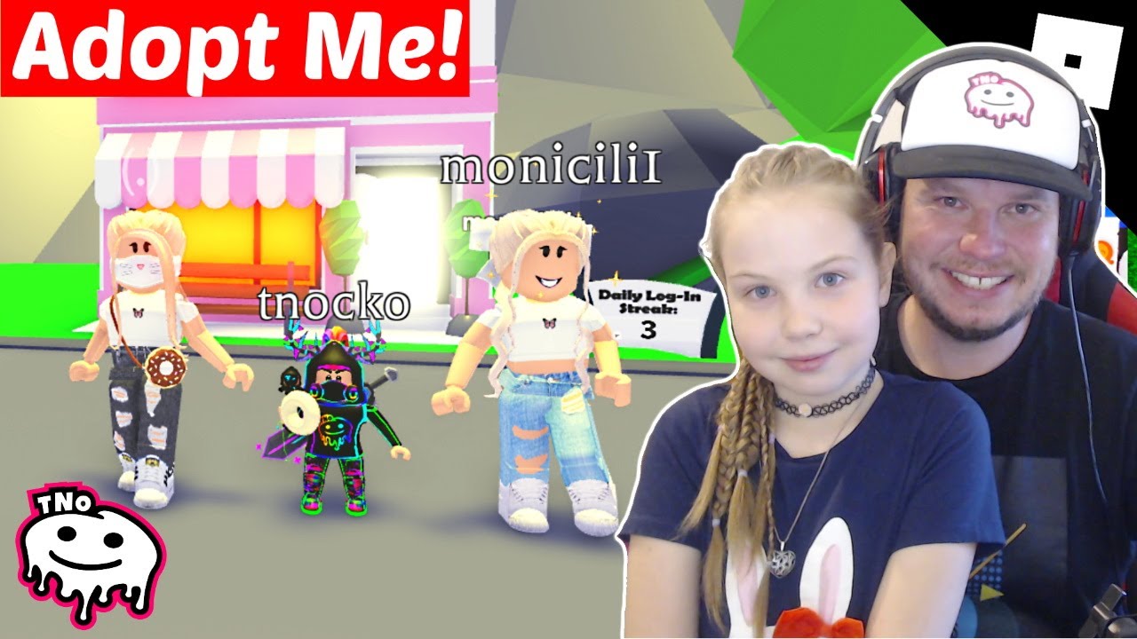FRACEK TNOČKO a NOVÝ DŮM w/ MoniciliCZ 🏘️ MAMINKA BARUNKA PŘÍBĚH ADOPT ME! 🍓 Tatínek a Barunka