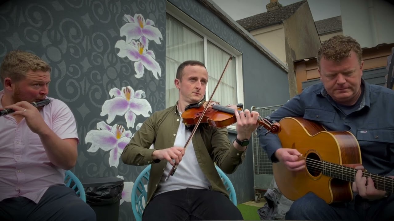 Carlos Sweeney McCartin - Reels - Donnllan's Smokey Chimney and The Harsh February