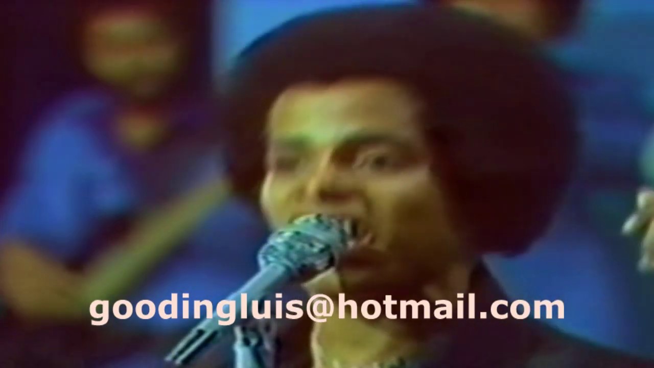 Un clasico de Wilfrido Vargas las avispas canta Sandy Reyes