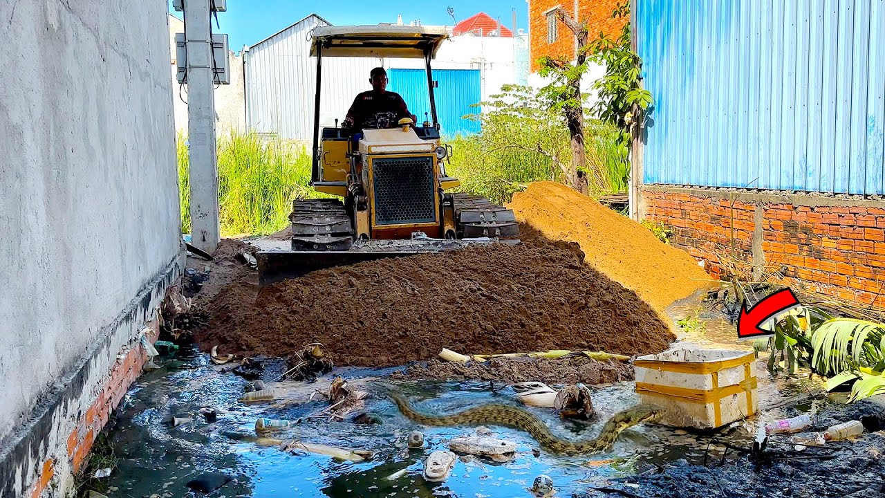 Wonderful New Project Mix! Landfill Into Flooded Garbage Area by Skills Driver Dozer with 5Ton Truck