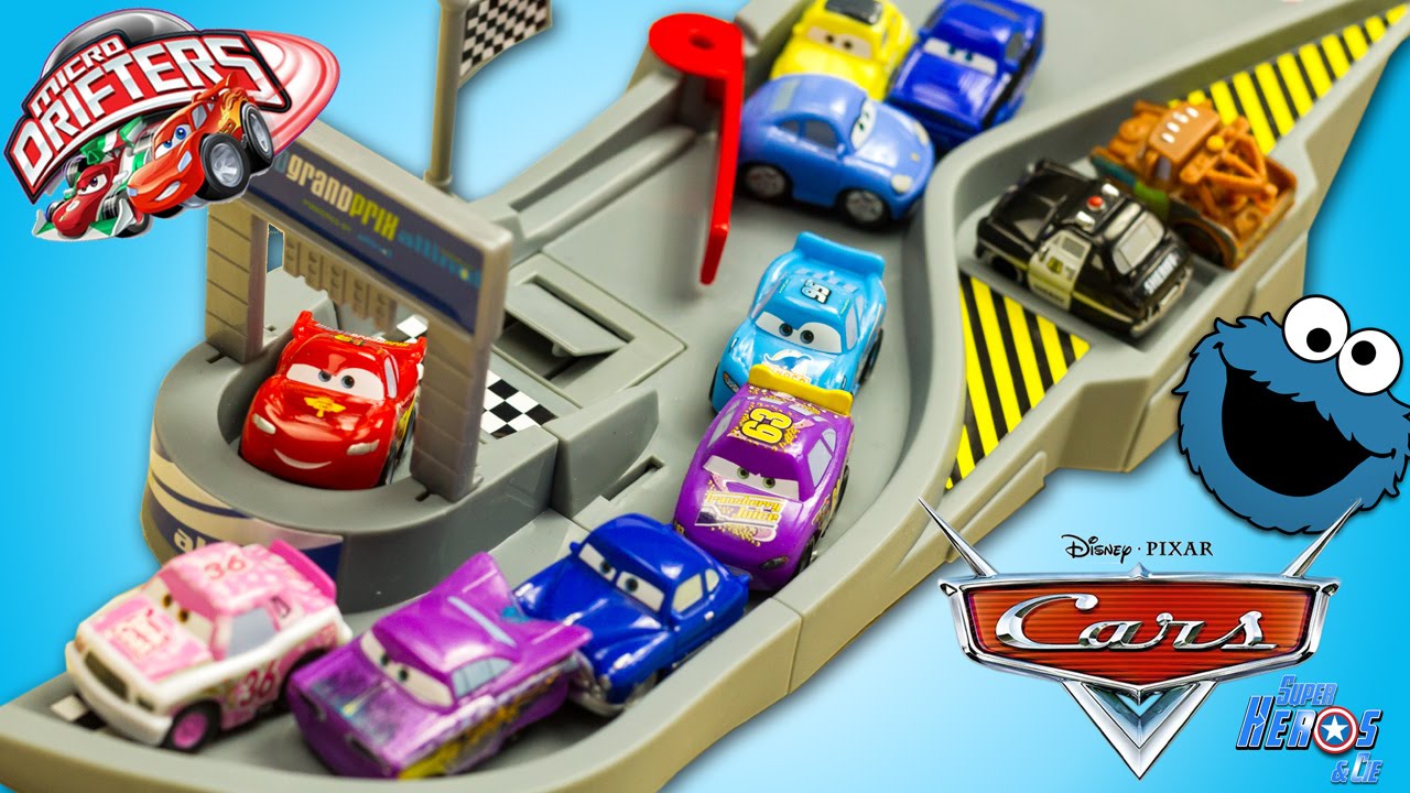 Disney Cars Micro Drifters Piste Folle Flash McQueen Jouet Toy Review Juguetes Mini Racers Kids