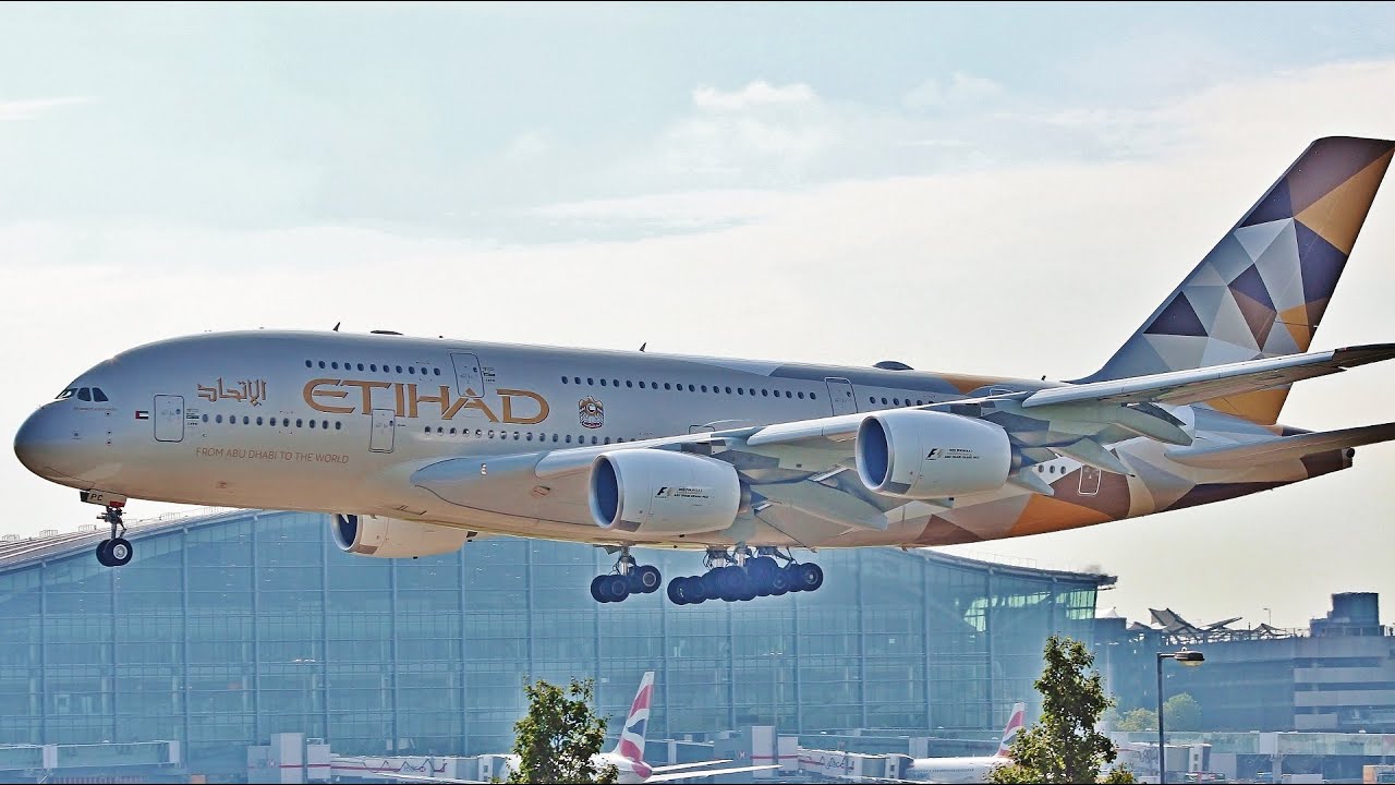 London Heathrow 3 HOURS of Spotting - 230 Airplanes! Only Heavies!