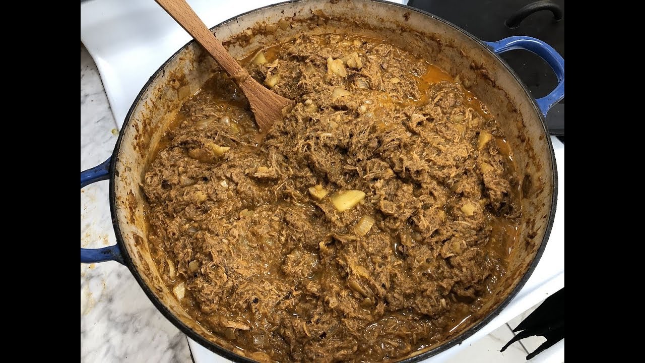 Южная Каролина BBQ Hash в чугунной кастрюле