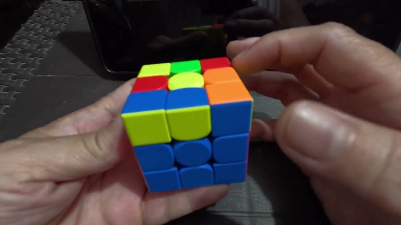 Rubik’s cube pattern