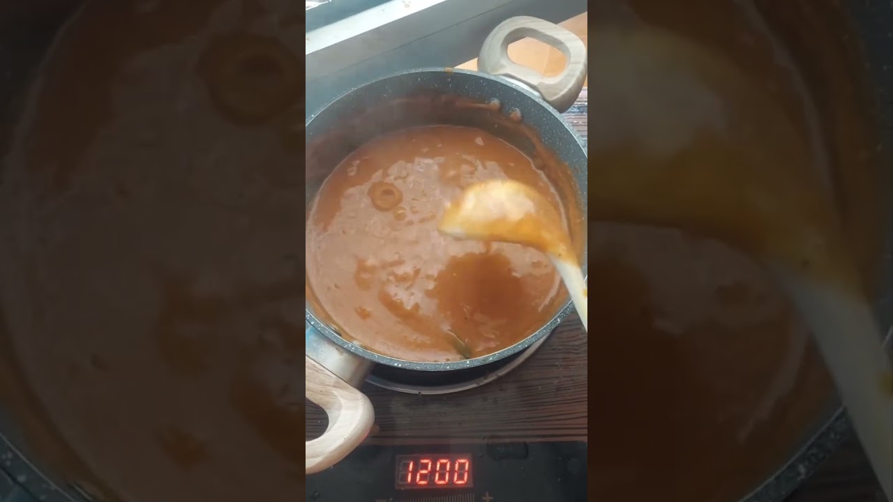 Gumen and Shiro Ethiopian traditional food. جومن وشيرو اكله اثيوبيه تقليديه. 