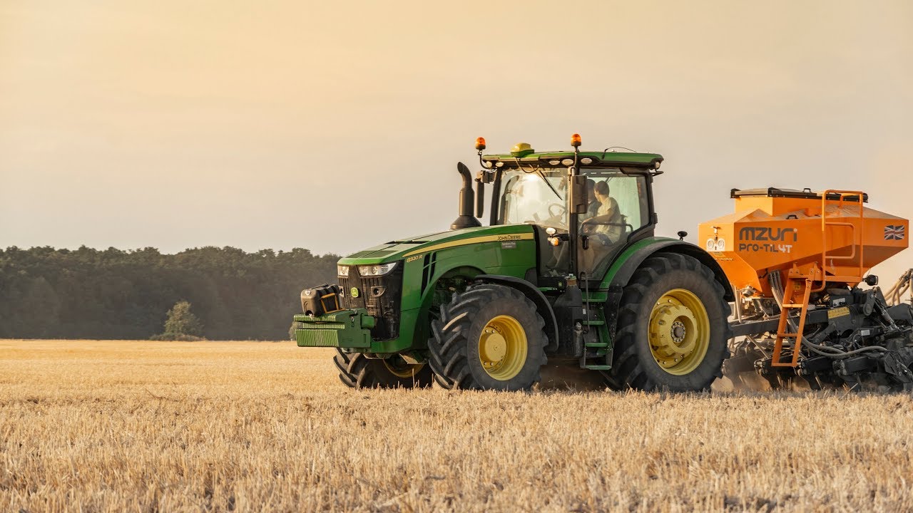John Deere 8320R | Mzuri Pro-Til4T | strip-till | East Slovakia Agriculture (ESA) 2018