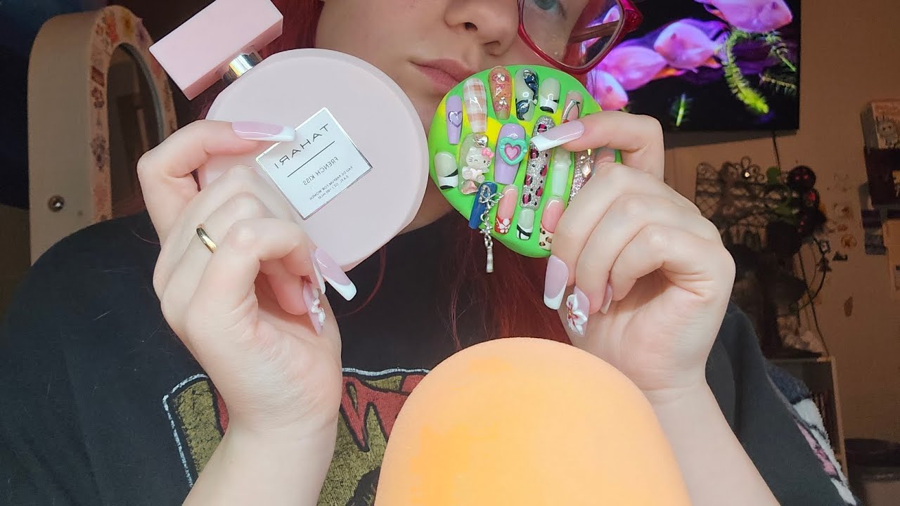 ASMR tapping and scratching