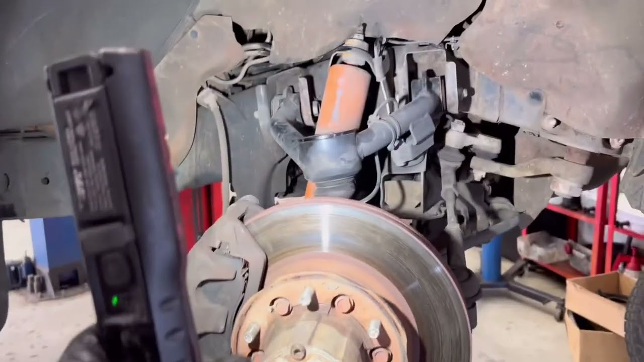 How to remove clutch Nissan Navarra D22