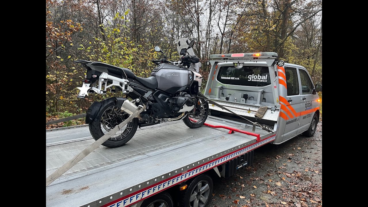 BMW R 1300 GS Adventure nová motorka, závada na cestě, nešlo pokračovat.