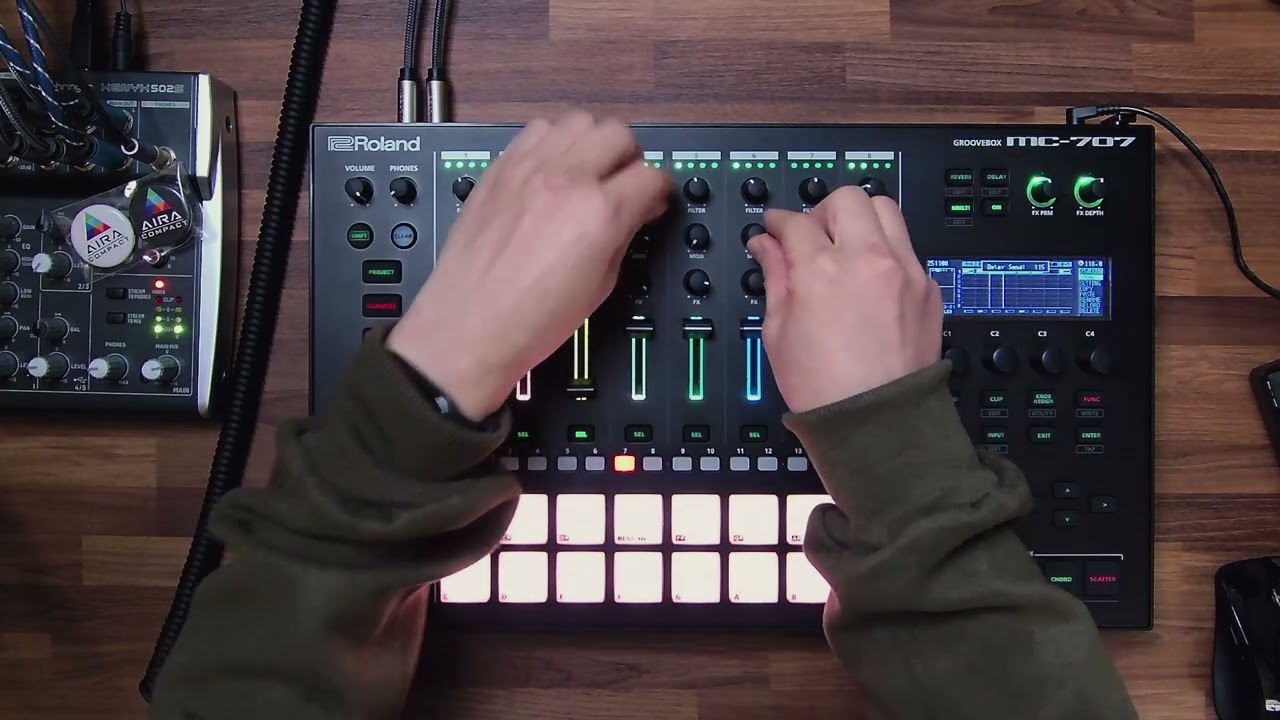 Roland MC-707 Deep Ambient Dub Techno (25-11-09)