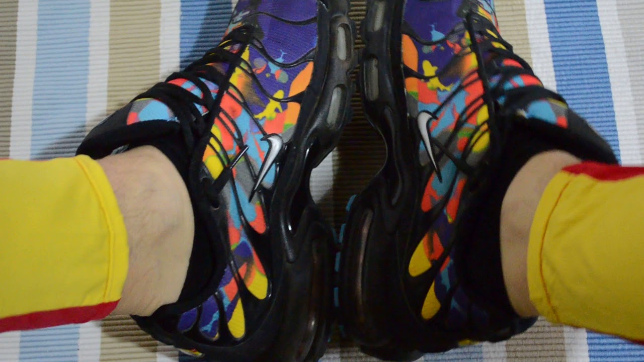Black ankle socks in Nike TN full colors