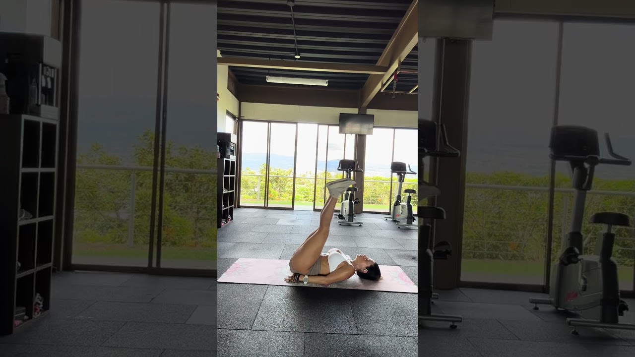 Acompáñame a estirar, importantísima para evitar lesiones🥴 #menopausia #entrenamiento 