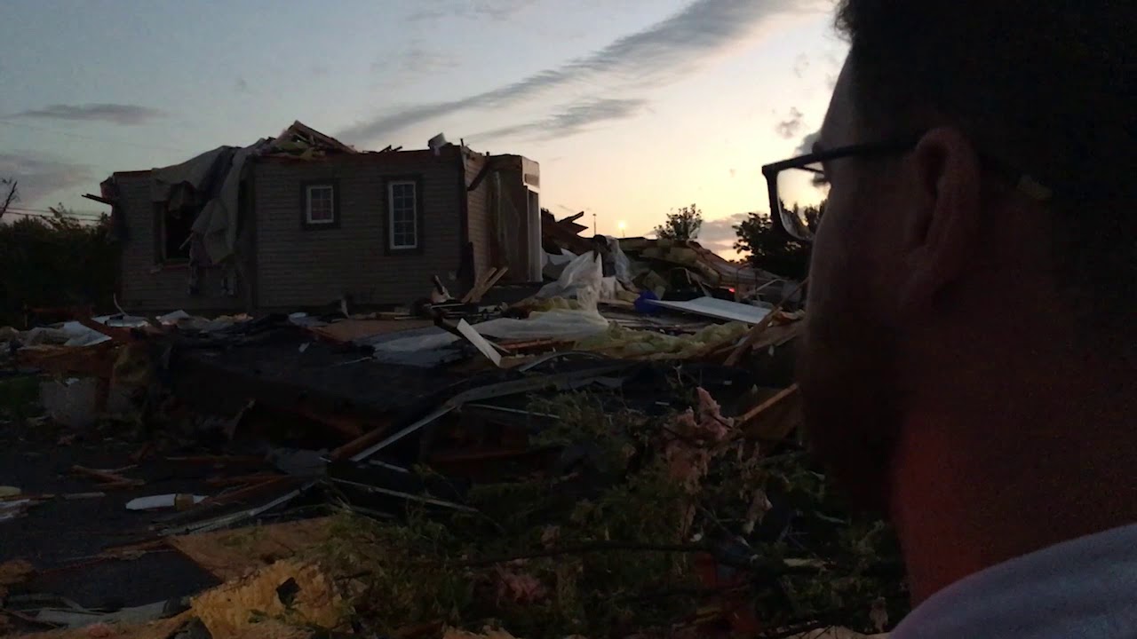 Couple surveys house devastated by Ottawa tornado
