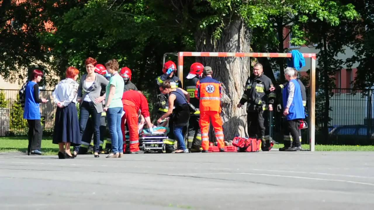 Wypadek w PSP nr 21 w Opolu. 9 - latka trafiła do szpitala [www.24opole.pl]