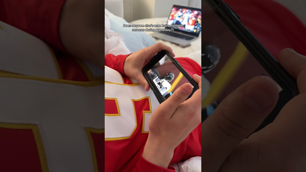 Does anyone else’s bf do this?👀🏈📺 