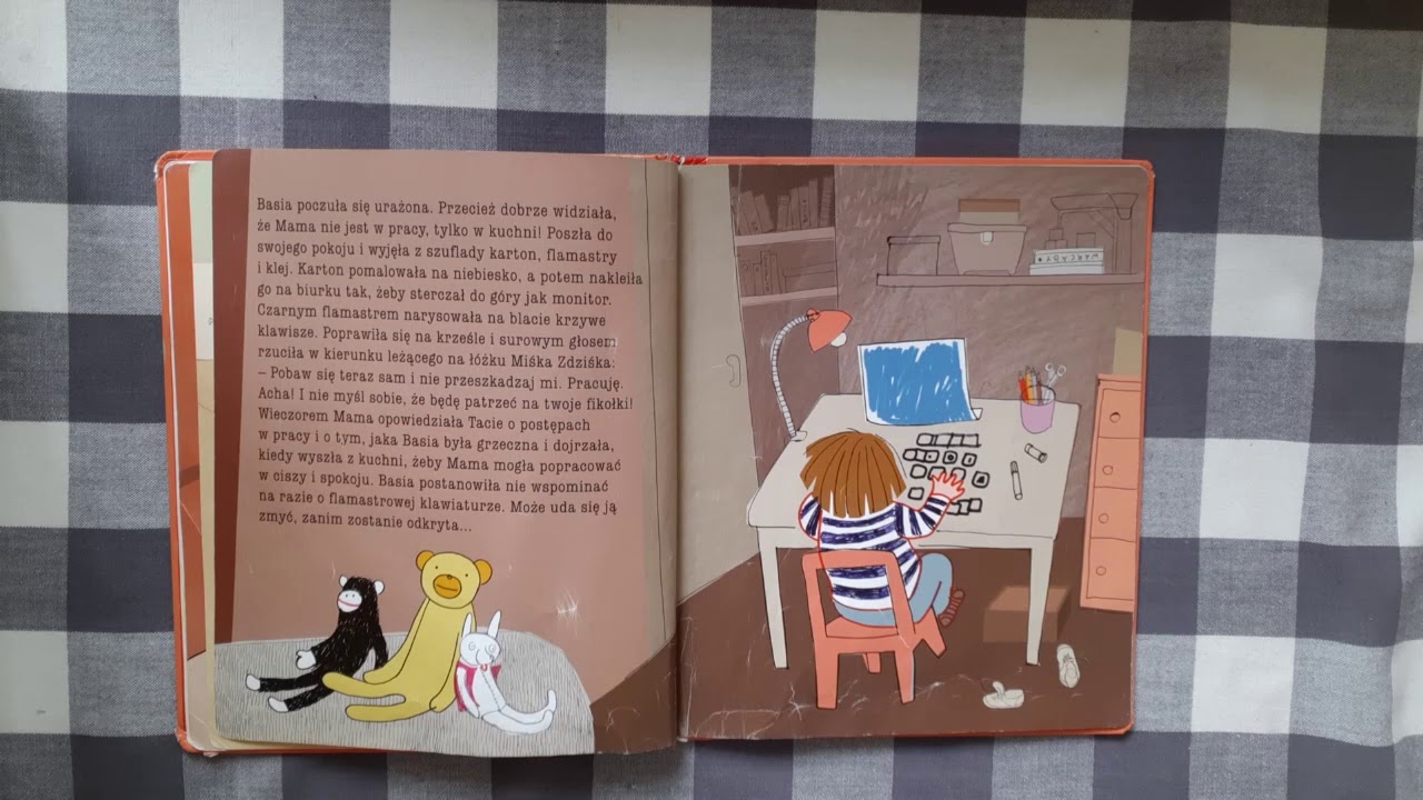 Ciocia Delfina czyta: 