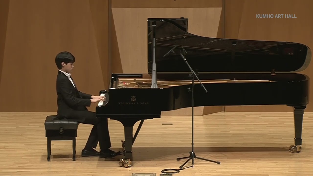 Schumann Humoreske in B Flat Major, Op.20 (14yo)