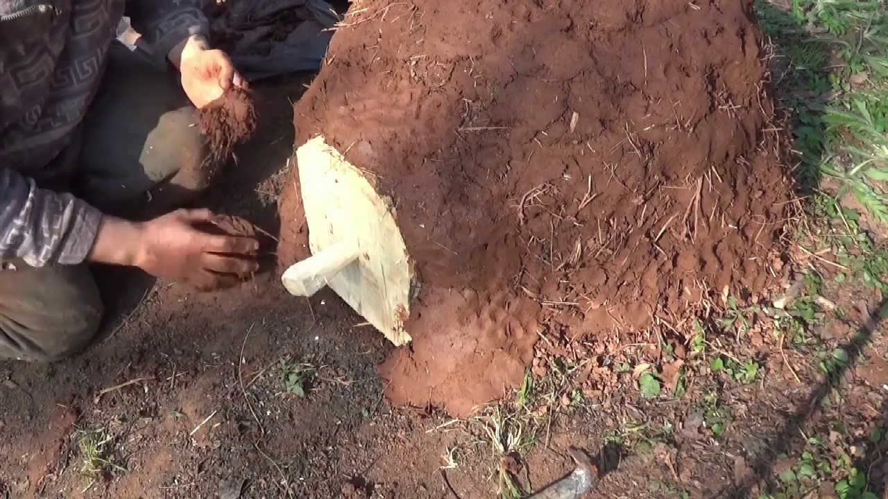 Primitivní hliněná pec - stavba