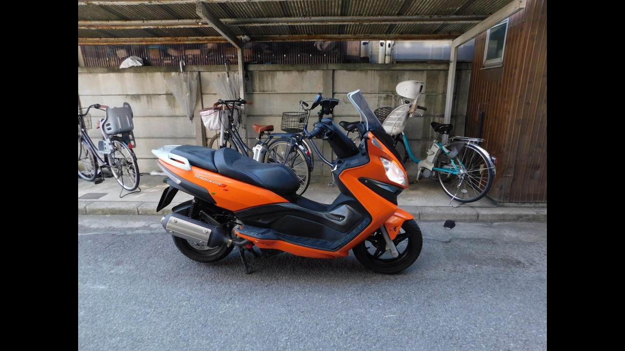マラグーティ　マディソン3　　250cc　　オレンジ