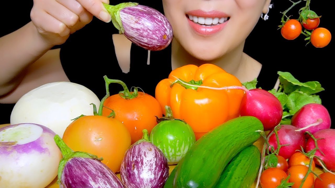 Healthy Eating ASMR: Raw Veggie Platter (Eggplants, Radish, Daikon, Cucumber, Tomatoes) TracyN ASMR