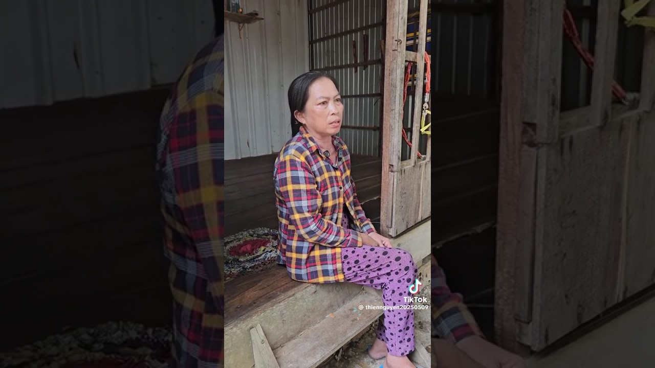 Vk lớn tố bà giao đỏ đen