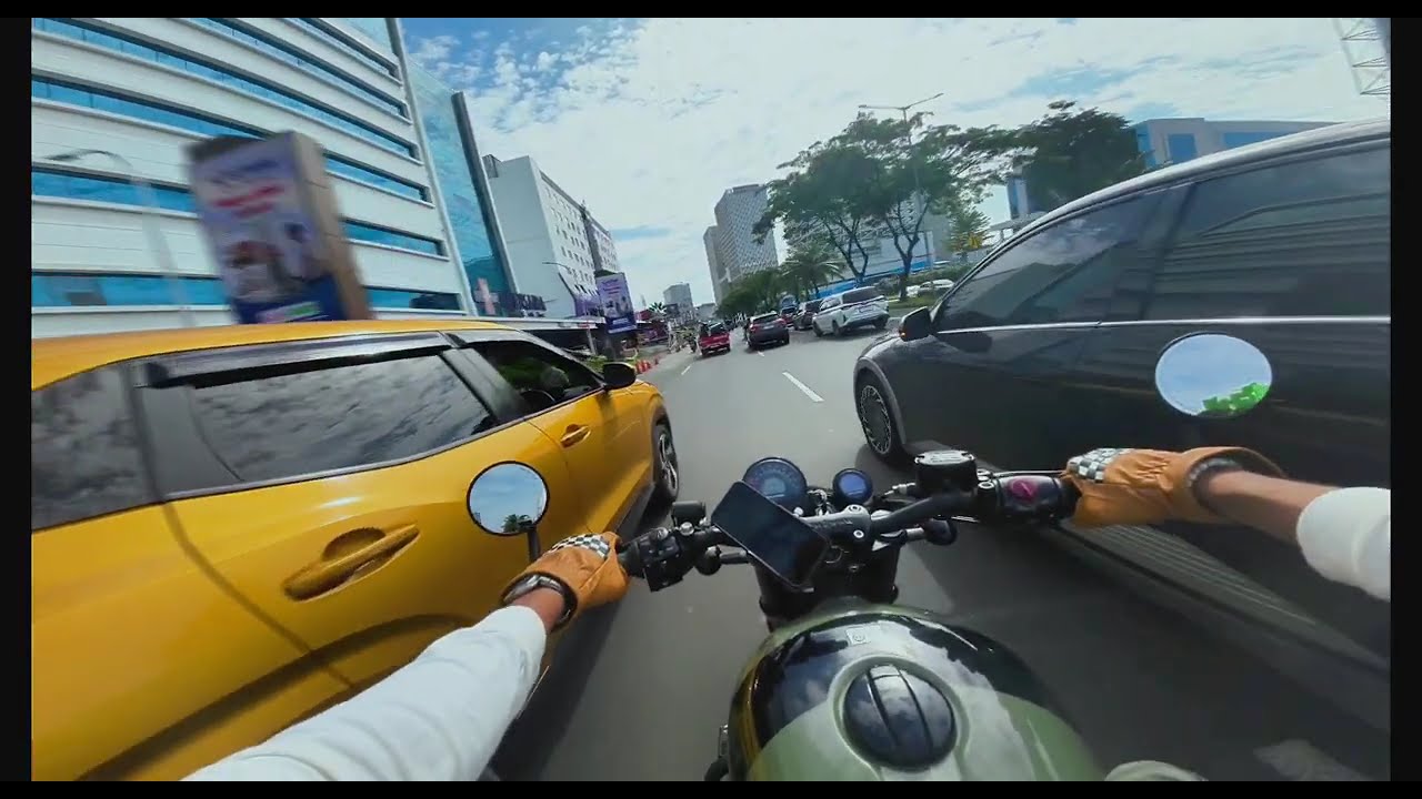 Starting 2026 on Two Wheels 🚦☀️  | Royal Enfield Shotgun 650 × Triumph Bobber |